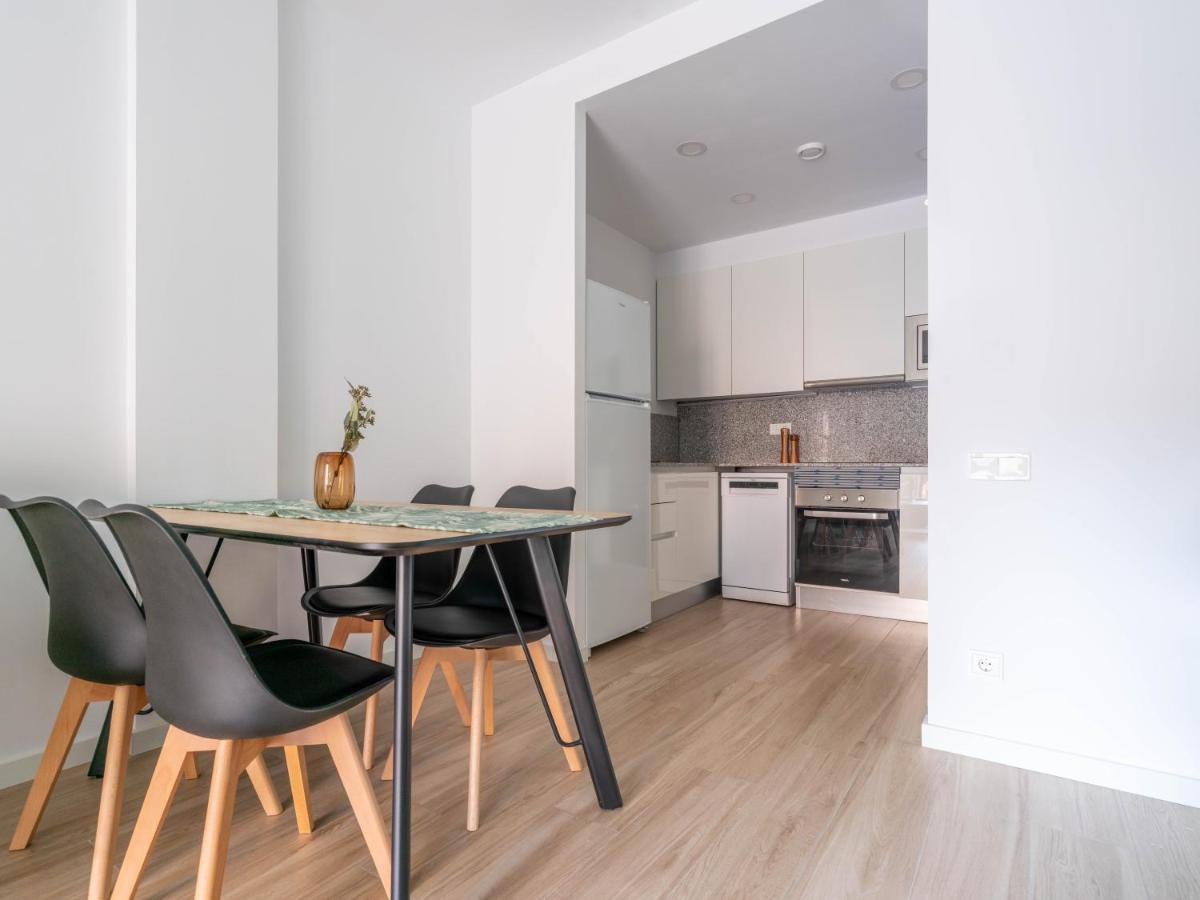 Limehome Barcelona Carrer De Besalu 90 - Estancia Temporal Eksteriør billede