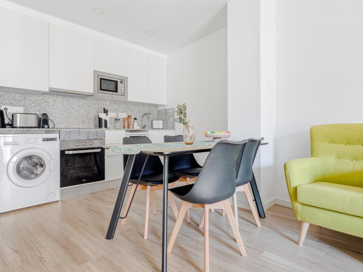 Limehome Barcelona Carrer De Besalu 90 - Estancia Temporal Eksteriør billede